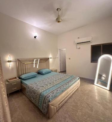 Karachi Apartment | 2-BR Apartment-3 min airport