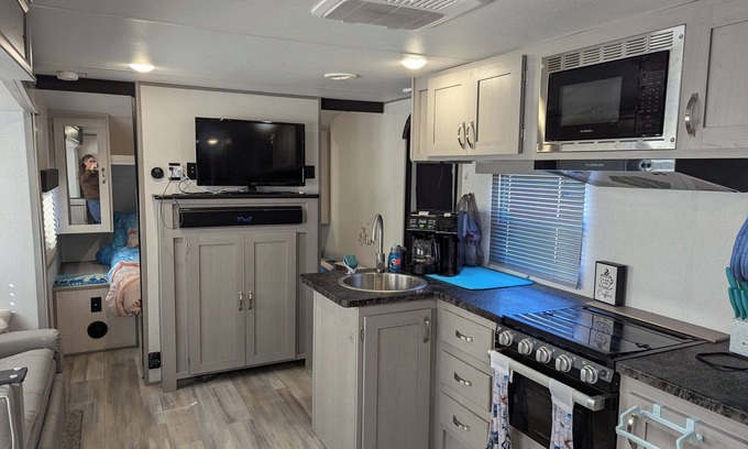 Port Charlotte - Charlotte Harbor House | 2-BR beach RV, WiFi, heated pool, kids toys