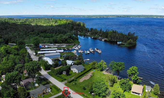 Lindsay Cabin | 2 BR Lake View Cabin with Real Sandy Beach, Kayak/Canoe/Paddle, Firepit@Sturgeon