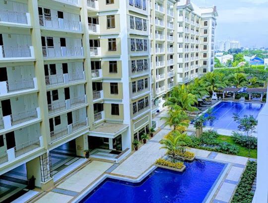 Paranaque Apartment | 2 BR Resort type Condo unit near Airport