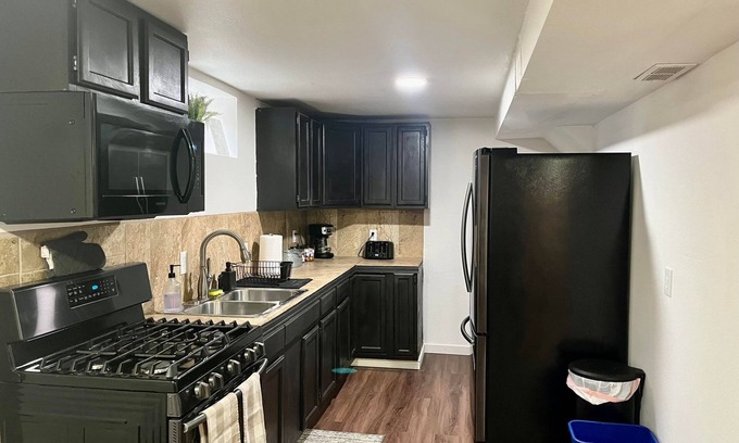 Westminster House | 2 BR Suite btwn Denver & Boulder