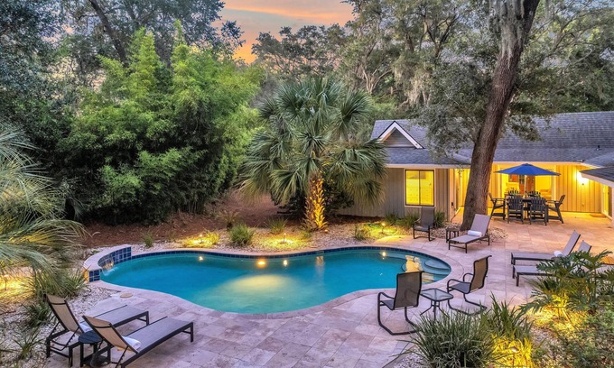 Heritage Woods House | 2 Heritage Road @ Sea Pines | Private Pool | Steps to Harbour Town Golf Links