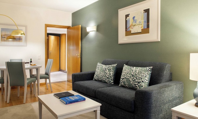 Santo Antonio Hotel | 2 Homely Units at Altis Suites – Close to Avenida da Liberdade! Pets Allowed!