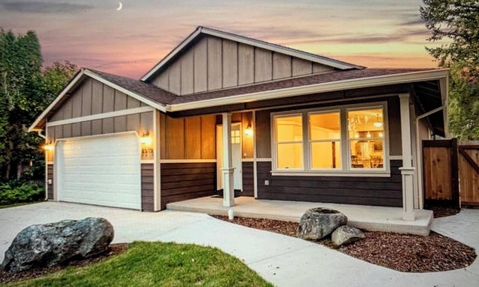 South Hill House | 2 Homes Available! Newer 3 bedroom & 2 bath Rambler & Tiny Home in backyard