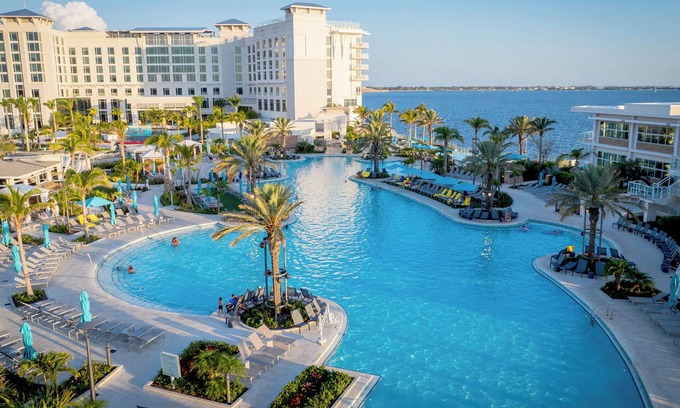 Charlotte Harbor Hotel | 2 King Studio Near Fishermen’s Village – Great for Exploring the Coast
