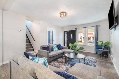 Near Northwest Villa | 2 Miles from NOTRE DAME - Brand New Spacious House