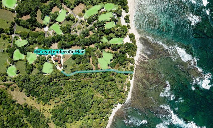 Tamarindo House | 2 min walk Private path to the beach .ACCESS Beach club . Daily maid .