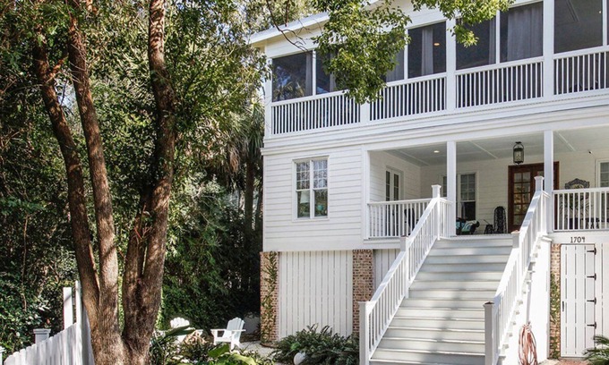 Tybee Island House | 2-Min Walk to Beach | Screened Porch, Fire Pit & Secluded Setting