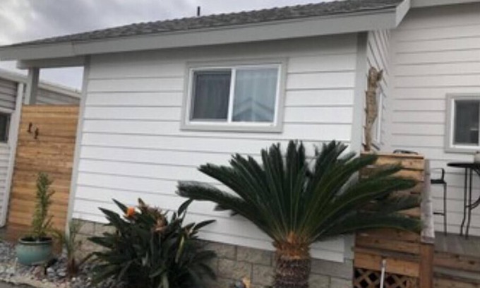 Leucadia House | 2 Minute Walk walk to beach