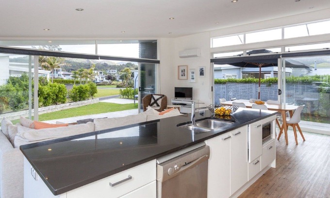 Whangapoua House | 2 minutes toes hit sand! Superb beach house with amazing amenities WIFI!