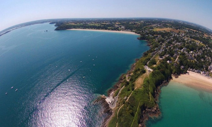 Saint-Cast-le-Guildo Apartment | 2 p, exceptional location: Pte de La GARDE 5 mn from the beach, south facing sea
