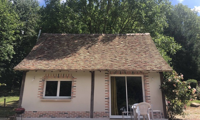 Les Preaux House | 2-person gîte between Honfleur and Pont-audemer with swimming pool from May to September