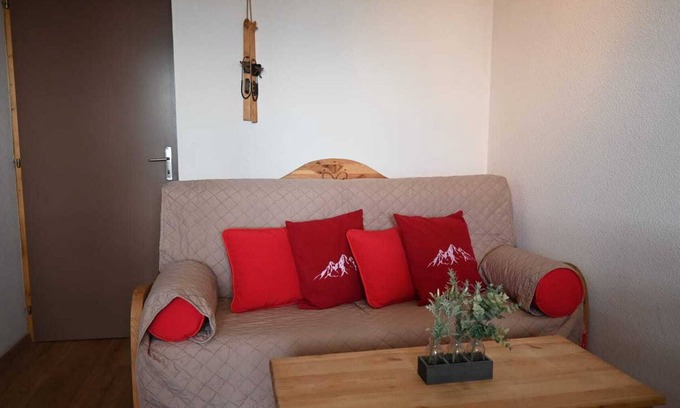 Vallandry Apartment | 2-Room Apartment for 4 in Vallandry, Near Slopes and Shops