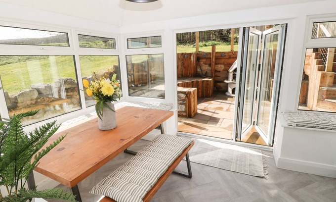 Horton Cottage | 2 Salt Cottage