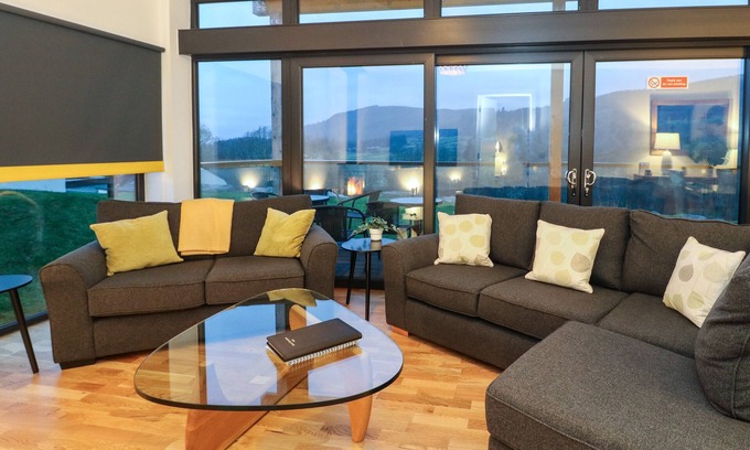 Aberfeldy Cottage | 2 Strathtay Lodges