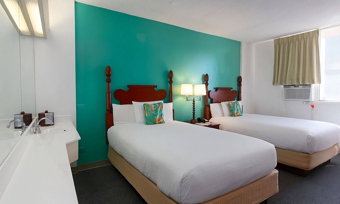 Ala Moana House | 2 Studio Two Doubles with Kitchenette Rooms at Pagoda Hotel