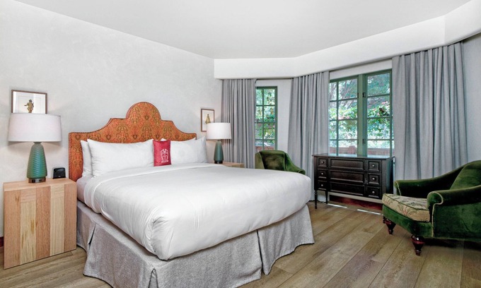 Los Gatos Hotel | 2 Stylish Room with Outdoor Pool, Balcony & Free Parking in Santa Cruz