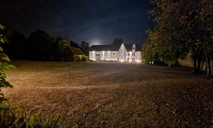 Saint-Longis Bed & Breakfast | 2 Suites dans demeure authentique du XVÈME