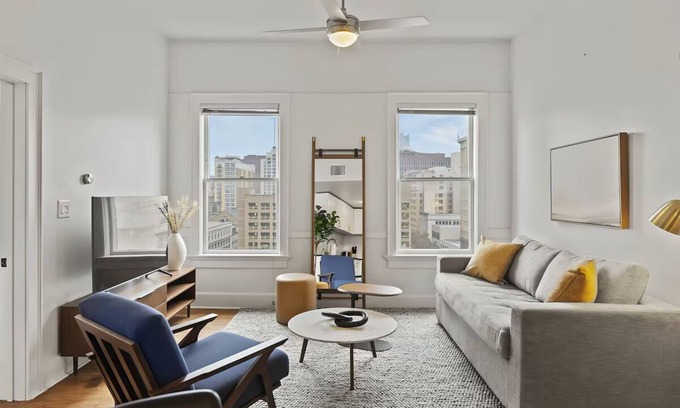 Downtown San Antonio Apartment | 2 Units | Family Stay w/Modern Amenities | Near Top Landmarks