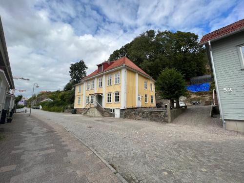 Kungalv Apartment | 20 min till Göteborg, parkering, apartment 1