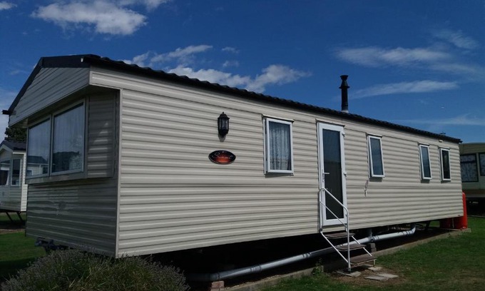 Clacton-on-Sea House | 2013 Willerby Sunset Static Caravan Holiday Home