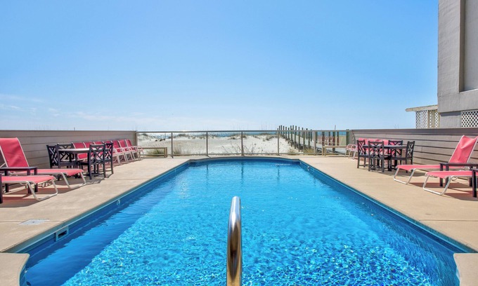 Gulf Shores House | π₯³ 2026 Going fast! π The Pearl. 20BR. Beachfront. Heatable Pool! ELEVATORS!
