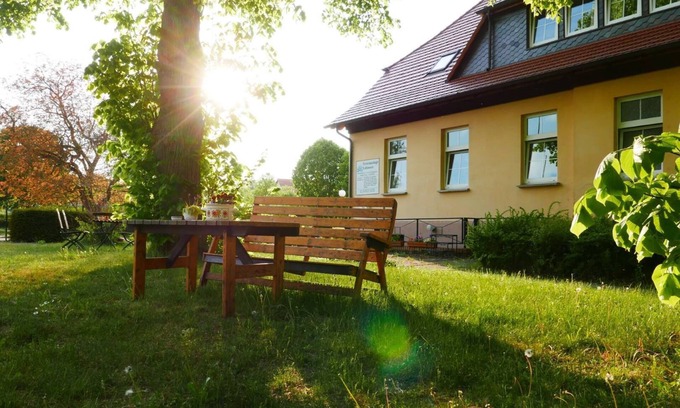 Klein Quassow Condo | 207 Holiday apartment upstairs in the manor house - 5 min. to the beach at the Großer Labussee