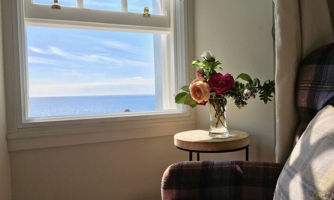 Crail Cottage | 21 Shoregate - stylish cottage with sea views and secluded garden, pet-friendly