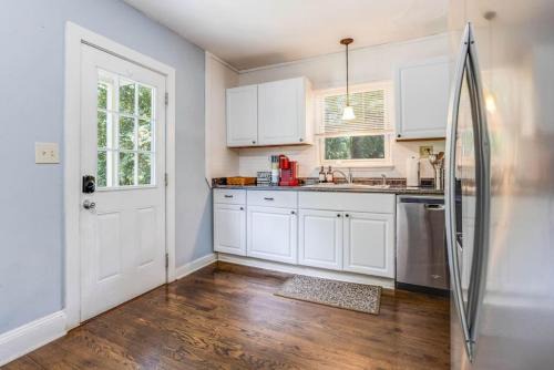 Villa Heights House | 22 Great Area Super Walkable