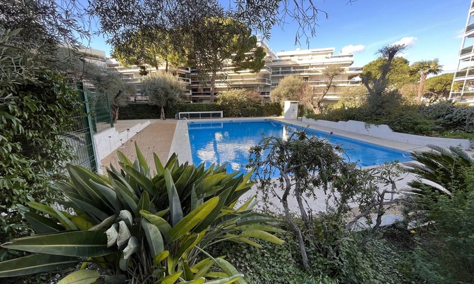 Antibes Apartment | 24. 2 bedroom apt, terrace, pool and garage