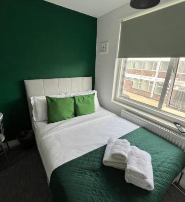 Southgate Apartment | 25 Chase Side