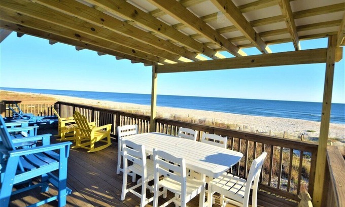 East End House | 25% off in Aug! Beach Front, Hot Tub, Game Room, Dog friendly, Fenced Yard!