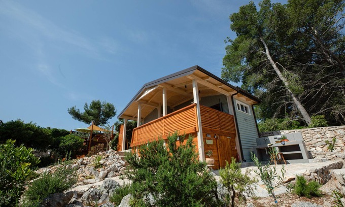 Rogac Ski Chalet | !25% OFF in October!/Unwind in a unique chalet with an amazing sea view patio
