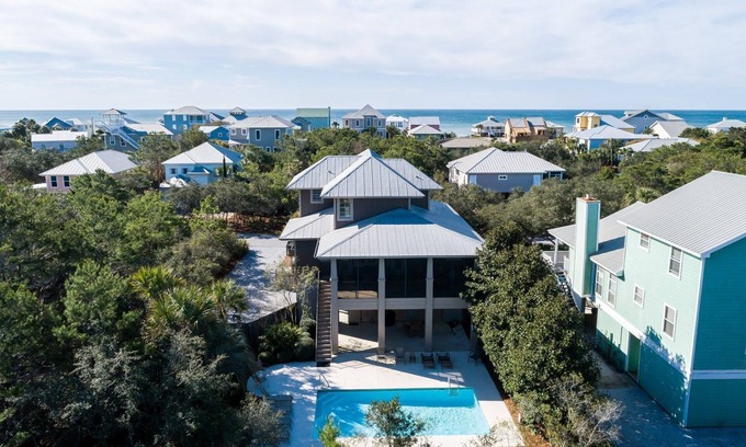 Gulf Trace House | 25% SALE Thru FALL~LUCKY DOG~Heated Pool~Gulf/Park Views~Beach Gear~Gulf Trace