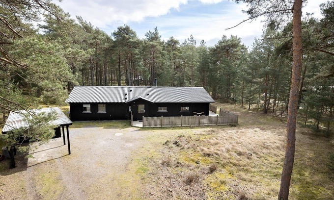 Pedersker House | 2654 Nexø - Møllestien 5