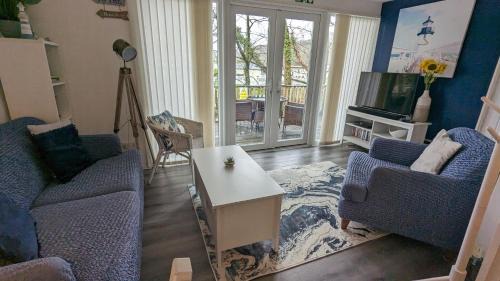 Bont Newydd Ski Chalet | 271 Riverside, Glan Gwna Holiday Park
