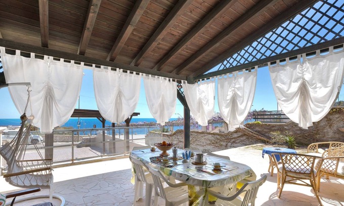 Marina di Andrano Apartment | 2910 Casa Botte by BarbarHouse
