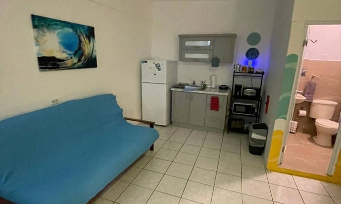 Maleza Baja House | 2B - Breezy 1bdrm by Crashboat beach, sleeps 3