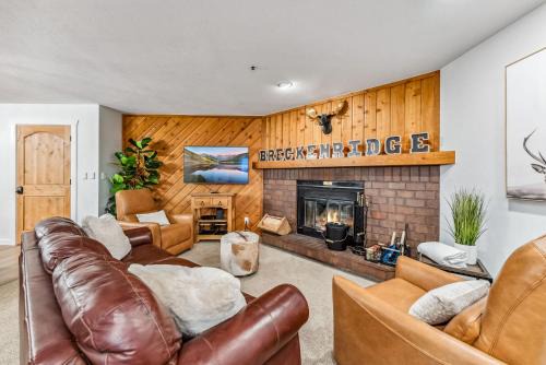 Historic District House | 2BD Downtown Condo with Bus Stop Nearby