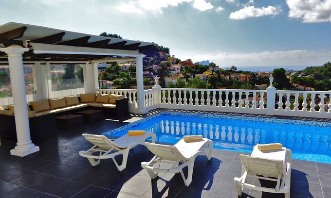 Benissa Coast Apartment | 2bed 2bath apartment with private pool and sea views enjoys all day sunshine!