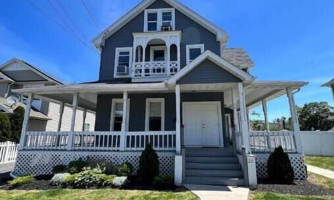 Long Branch Apartment | 2BR 1BA Apt Near Beach + Free 4 Beach Passes!