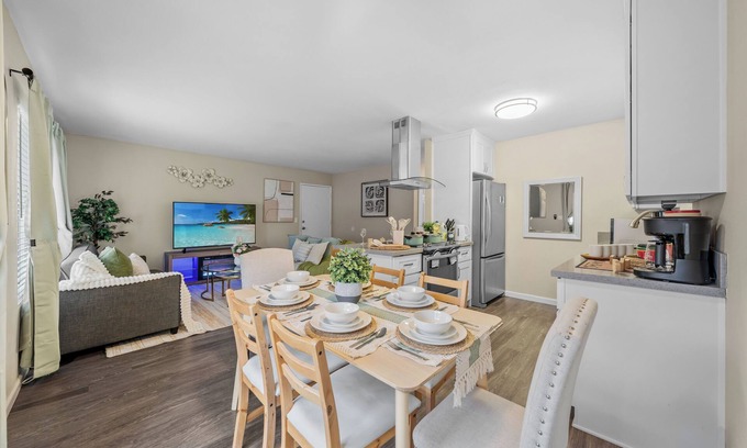 Mira Mesa Condo | 2BR/1Bth with King Bed, Pool, Hot Tub, 2 Parking in Mira Mesa