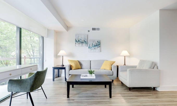 Radnor - Fort Myer Heights Apartment | 2BR Apartment with Spacious Layout