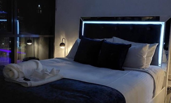 South Brisbane Apartment | 2BR Apt in South Brisbane with Spectacular View