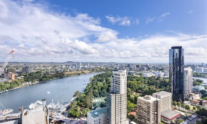 Brisbane Central Business District Apartment | 2BR Apt in the Heart of the City w/Stunning View