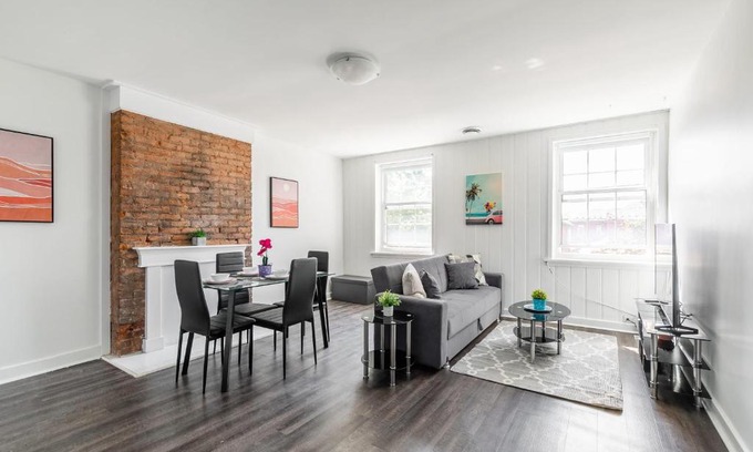 Beasley Apartment | 2BR Apt with Netflix - Close to Parks & Shopping