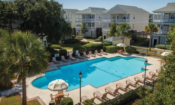Ocean Ridge Condo | 2BR Coastal Retreat w/Balcony at Ocean Ridge