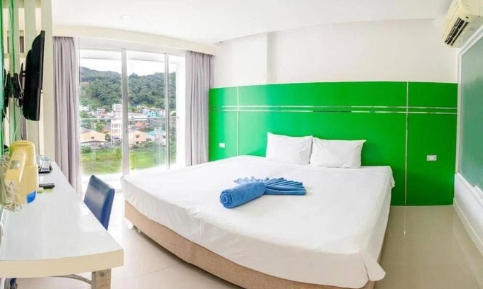 Patong Apartment | 2BR Elite Hotel Patong with Balcony- Thailand