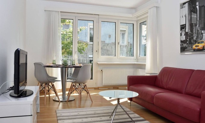 District 6 Apartment | 2BR flat in the city center (Crown 2)