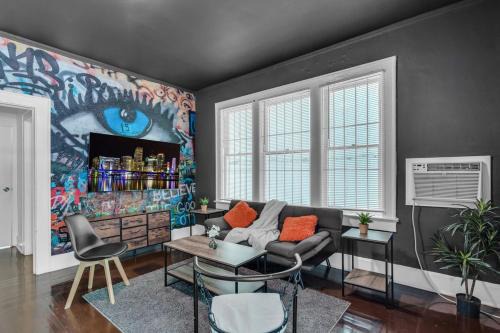 Midtown Apartment | 2BR in Edgewater with Parking, 12 min to Ocean